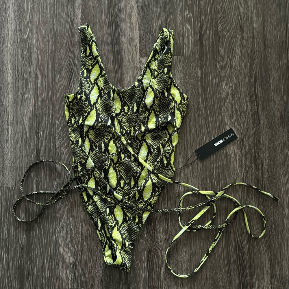 Fashion Nova swimsuit